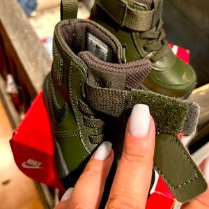 Nike Baby Sneaker size 5